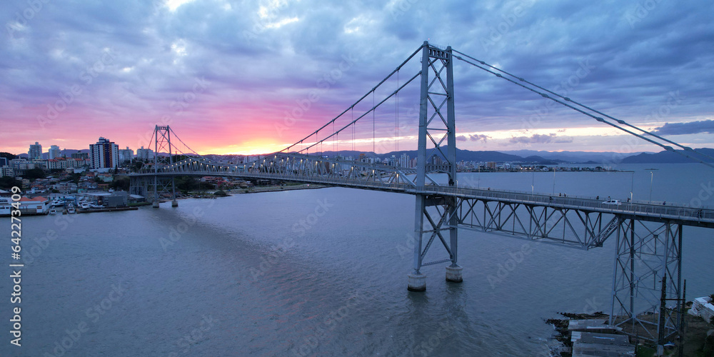 Obraz premium Ponte Hercílio Luz