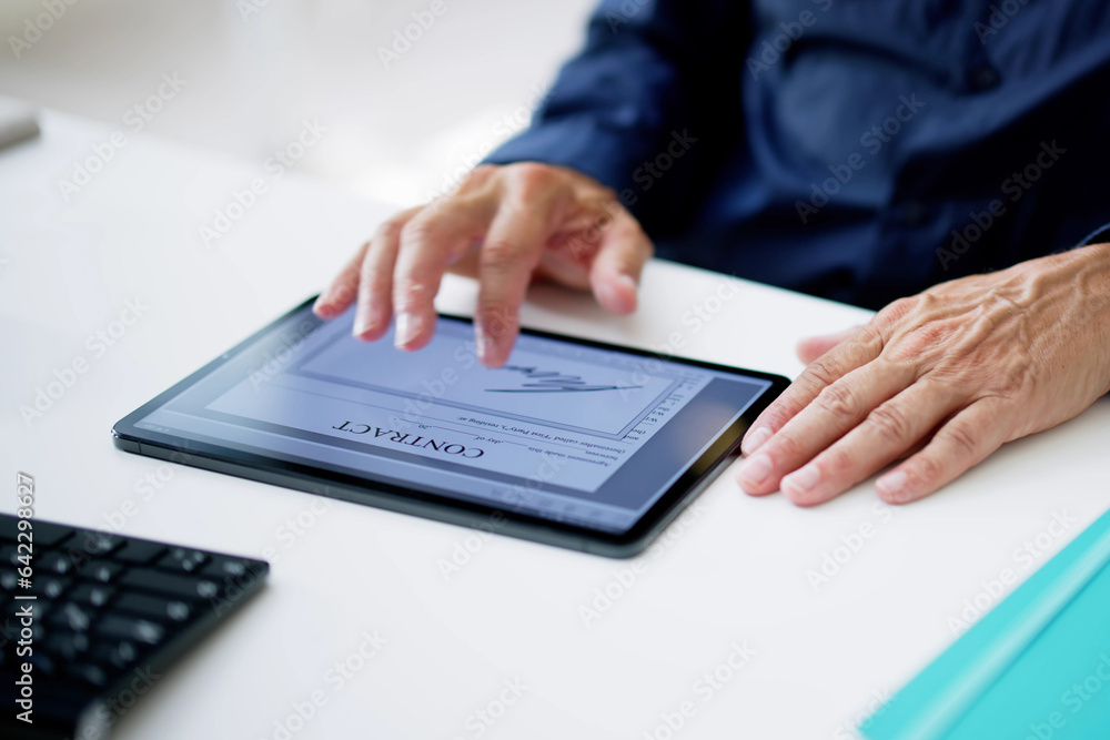 Contract E Signature Contract E Signature