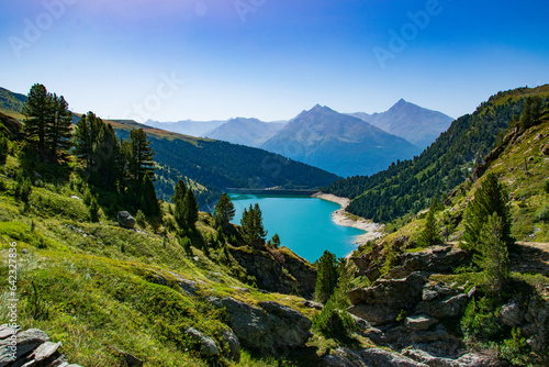 Lac et barrage du plan d'amont