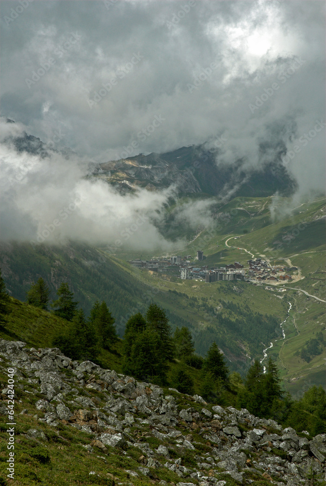 Obraz premium nuages, Tignes, massif de la Vanoise, Haute Tarentaise, Savoie, 73, France