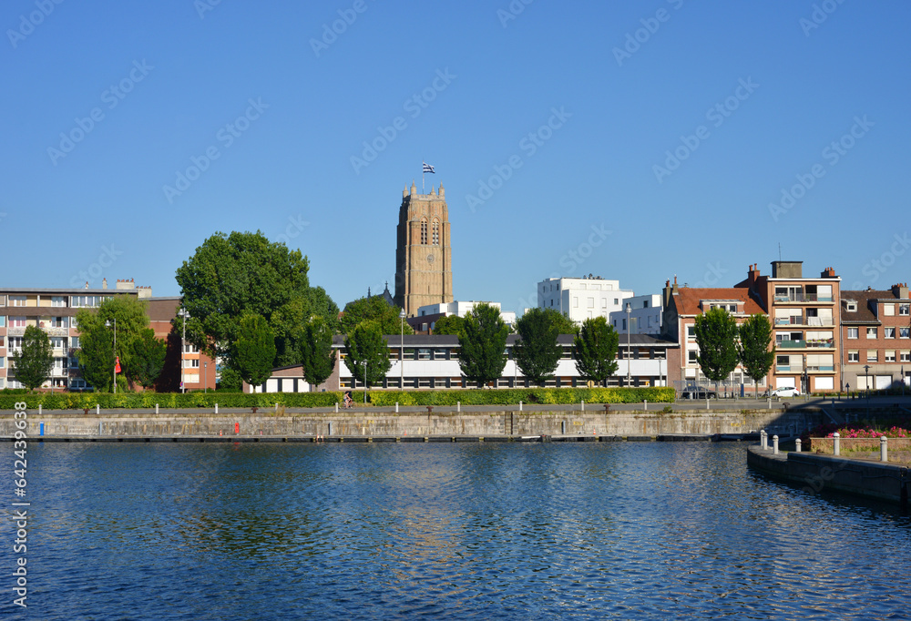 Obraz premium Dunkerque France, port and view to the tower of the Saint Eloi church