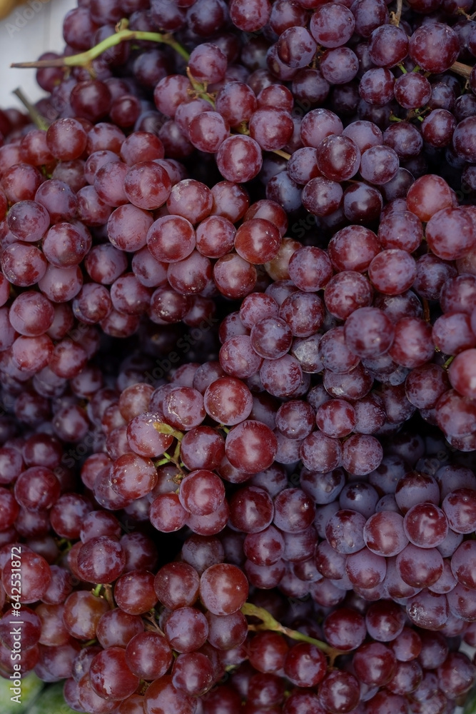 Bunch of purple grapes for healthy eating.