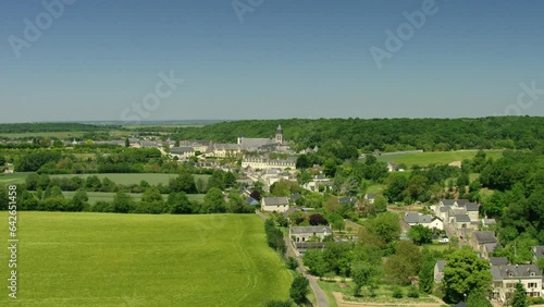vue aérienne de l' Abbaye de Fontevraud photo