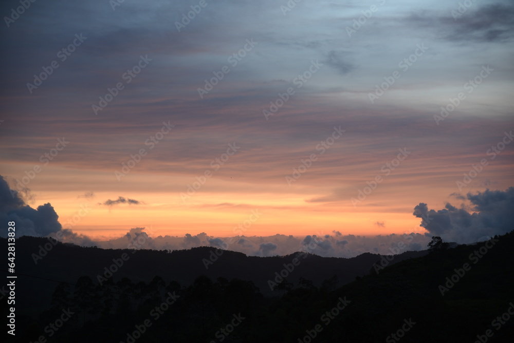 Fototapeta premium sunset in the mountains