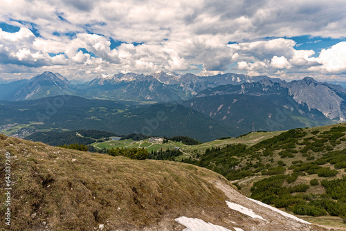 Obraz na płótnie View over the Tirol Alpes near Seefeld in Austria w salonie