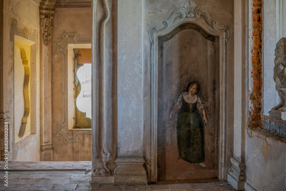 Cursed Renaissance Manor: Unveiling the Haunting Mysteries of an Abandoned Villa in Emilia Romana, Italy