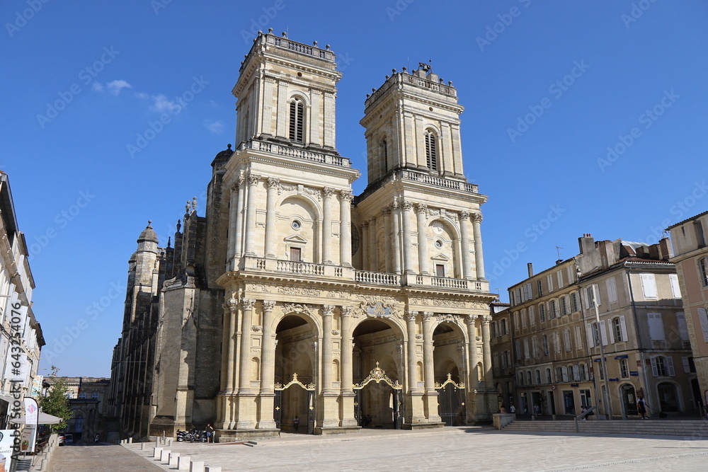 La cathédrale Sainte Marie, de style gothique, ville de Auch, département du Gers, France