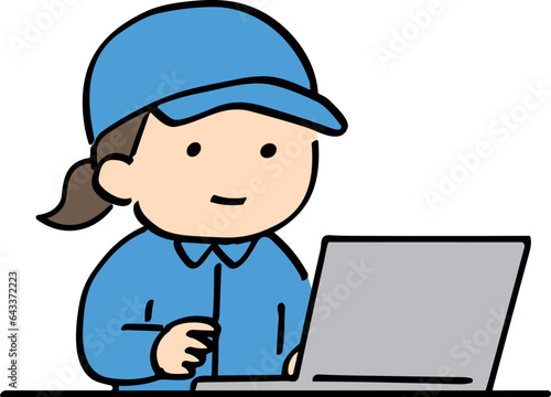 パソコンを使う作業服の女性