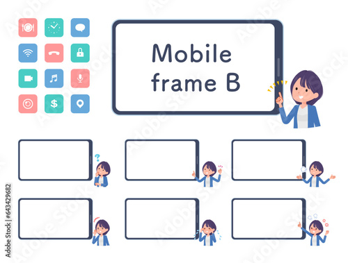 スマートフォンの画面と広報担当女性のセット
