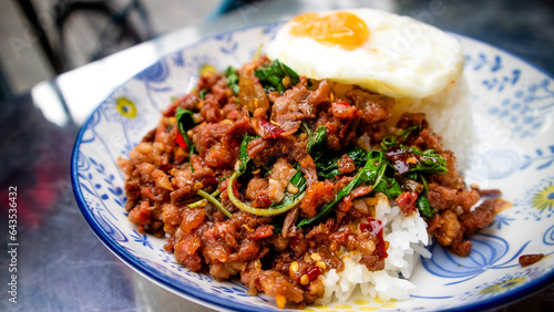 Foto Pad Gaprao (Pad Kra Pao) Holy Basil Chicken Stir Fry