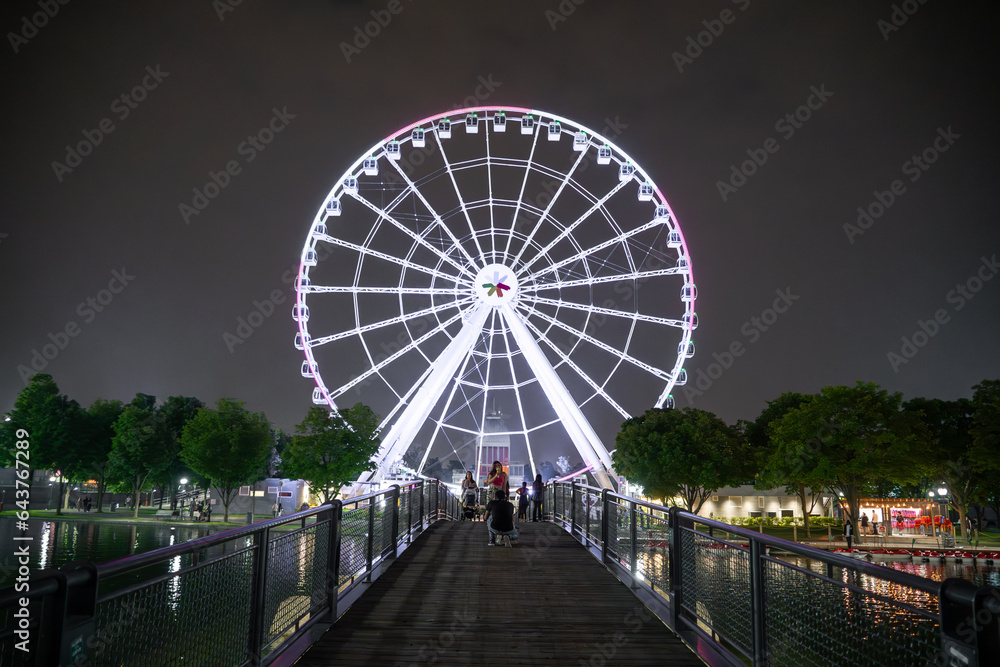 La Grande Roue de Montreal Ferris Wheel Harbour at night La Grande Roue de Montreal Ferris Wheel Harbour at night