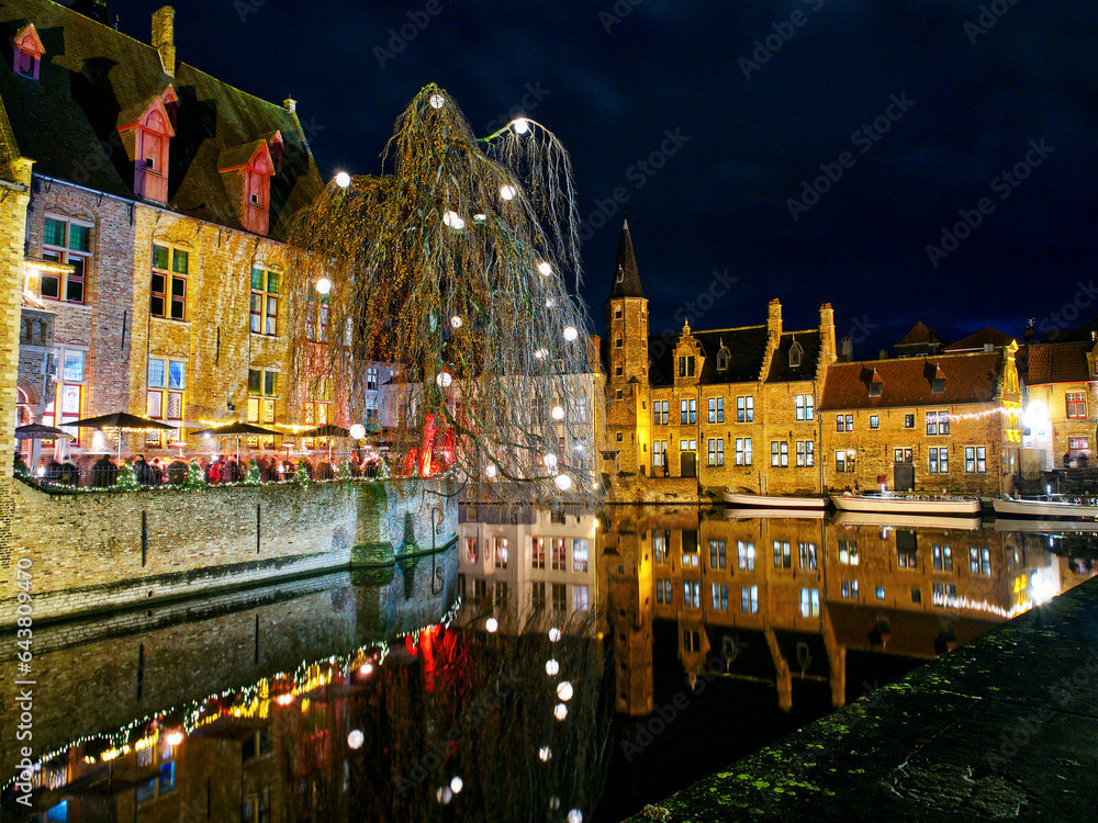 Fototapeta premium Christmas night idyllic canal reflection. Bruges, Belgium