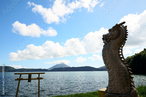 おこへた展望所の鳥居がある風景