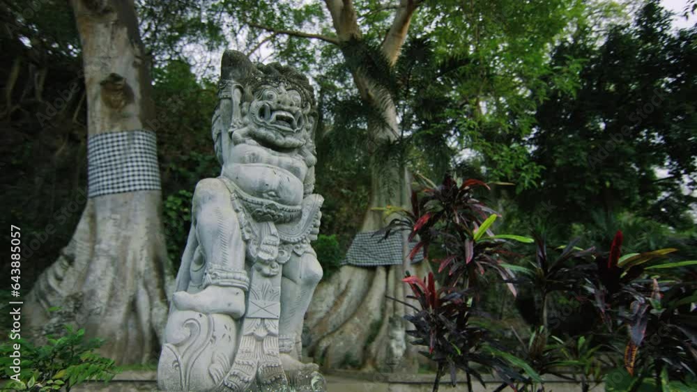 Arc Around Epic Bali Statue Arc Around Epic Bali Statue