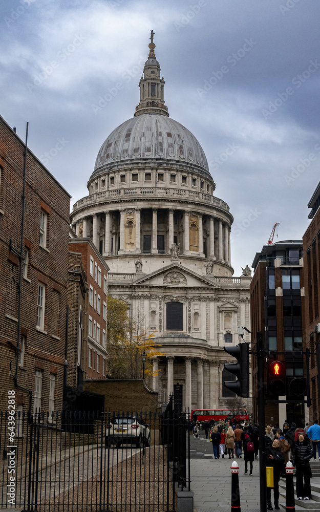 Daytime view of St. Paul's Cathedral of the city of London