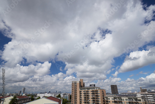 夏の名古屋の上空の美しい青空風景と名古屋市の街並み © zheng qiang