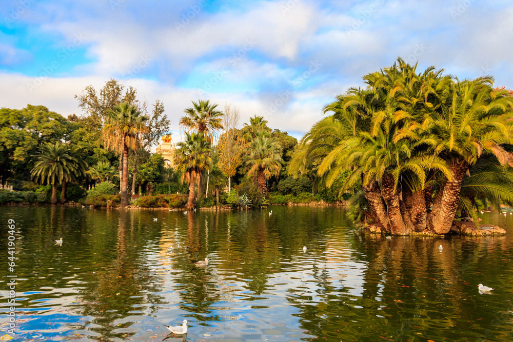 Lake in Ciutadella park in Barcelona, Spain Lake in Ciutadella park in Barcelona, Spain