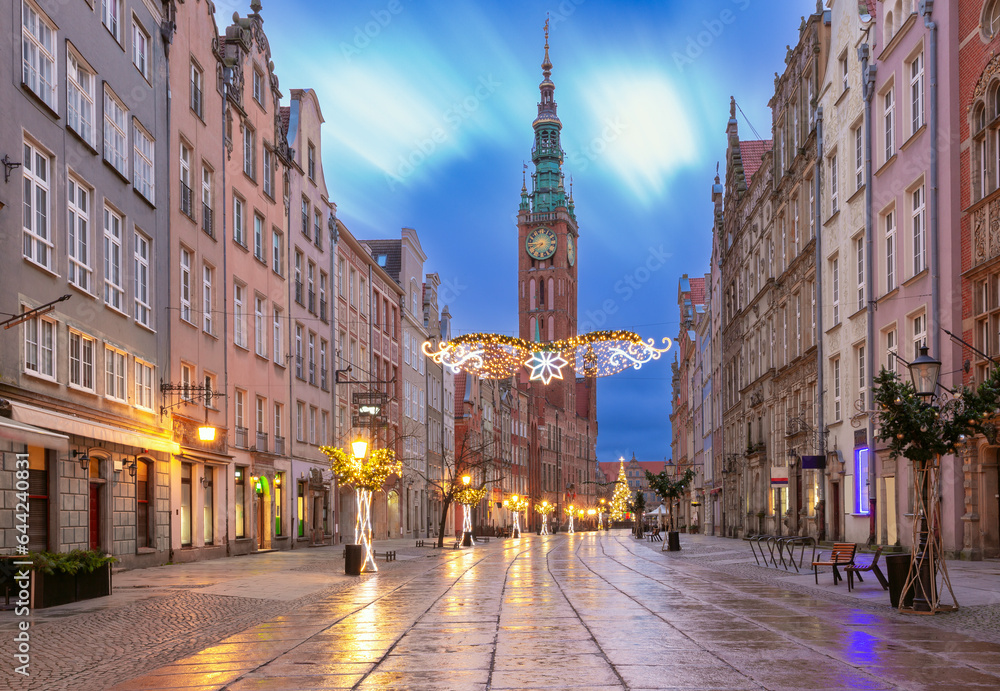 Naklejka premium View of the tower above the old medieval town hall at Long market on early Christmas morning, Gdansk, Poland