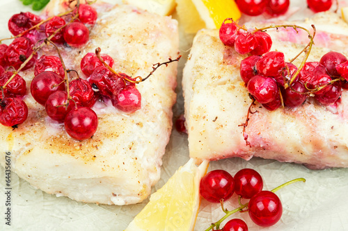 Codfish loin baked with berries, white fish.