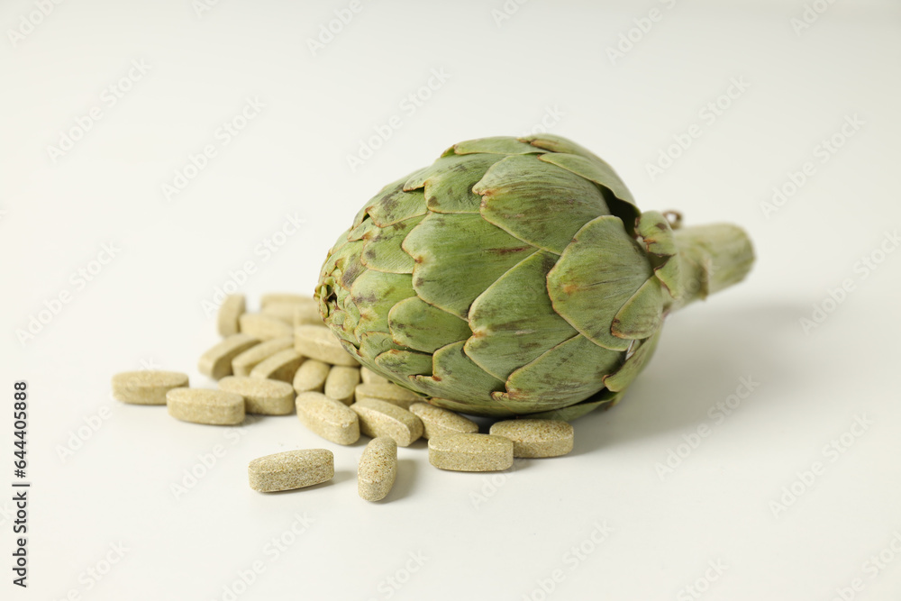 Obraz premium Products for healthcare, healthcare concept - artichoke medicine