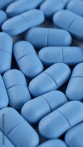 Tableau sur toile Blue pills close up, rotation. Pharmaceutical Industry