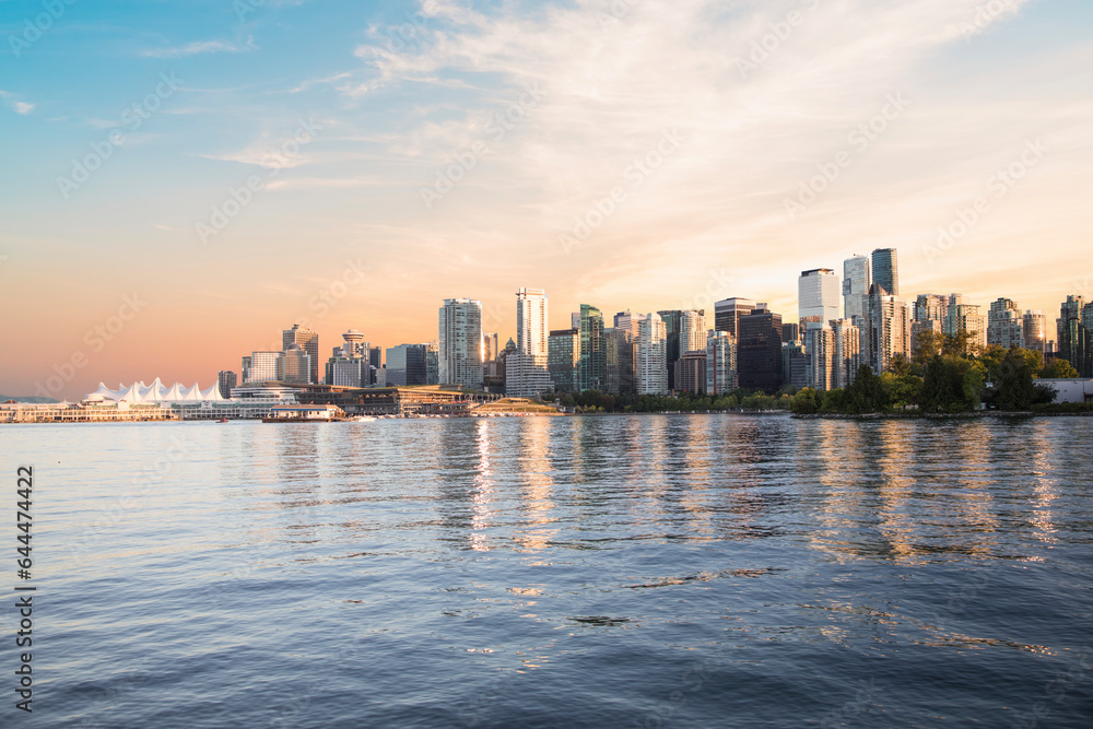 Fototapeta premium Beautiful view of Vancouver Bay in Vancouver, Canada