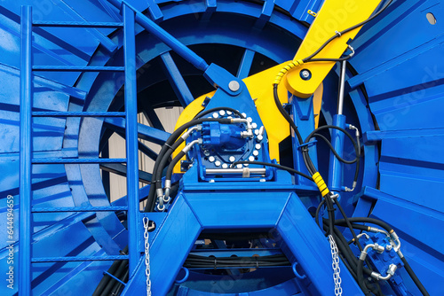 Hydraulic dredger. Slurry g...