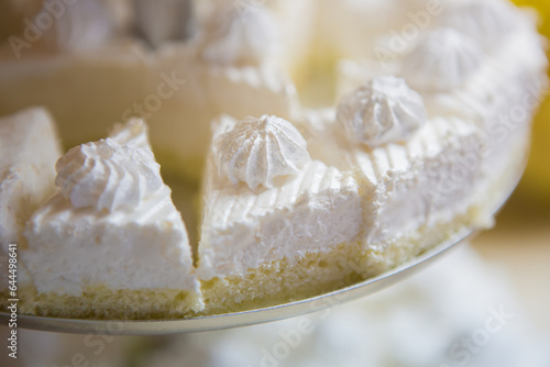 French vanilla meringue cookies.