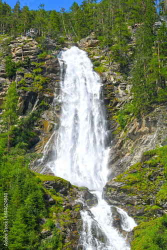 Der Stuibenfall im Weiler Niederthai, Gemeinde Umhausen (Tirol, Österreich)