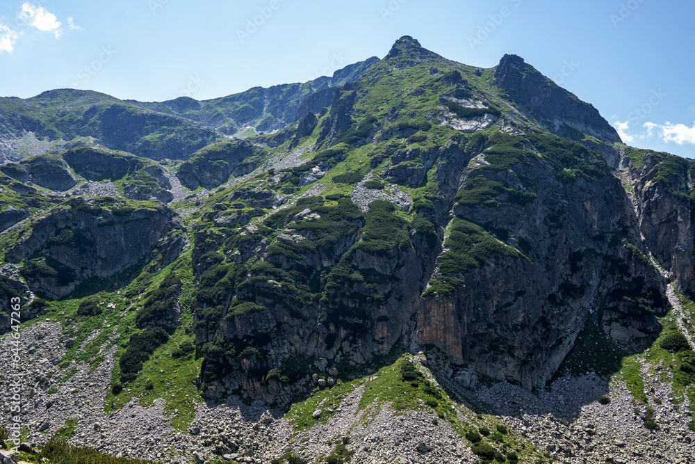 Fototapeta premium Landscape of Rila Mountain near Malyovitsa peak, Bulgaria