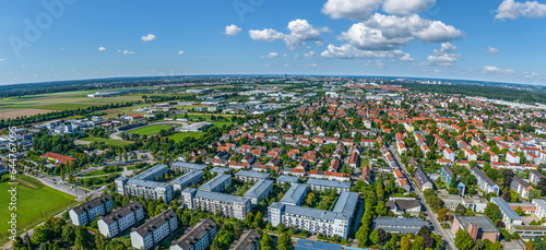 Augsburg-Haunstetten, Blick über die Wohnviertel des südlichsten Stadtteils von Augsburg nach Norden © ARochau