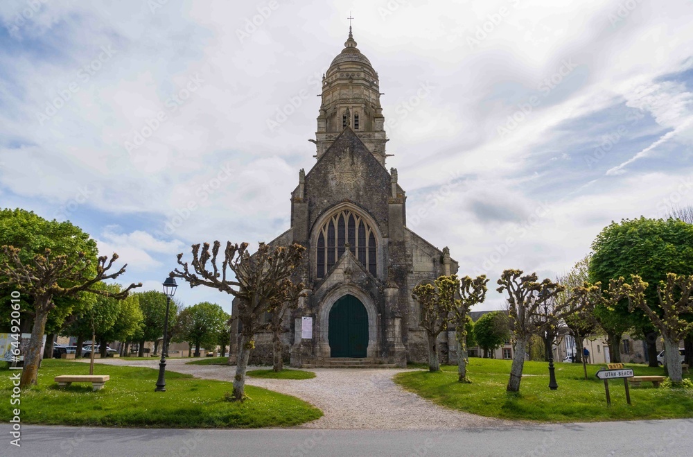 Église Notre-Dame de Sainte-Marie-du-Mont, Catholic Church in France