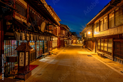 長野県　中山道　奈良井宿の町並み　夕景　夜景 © butterfly0124