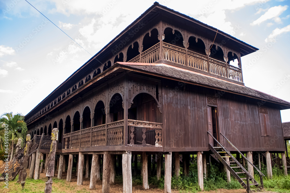 Obraz premium Traditional dayaknese house called 