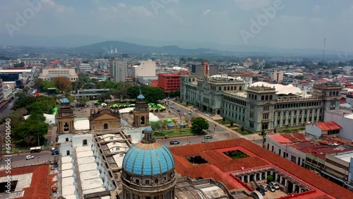 Catedral metropolitana de Guatemala Arquidiocesis centro américa vista aérea del Palacio Nacional de Cultura en el Centro de la ciudad Guatemalteca con techos de casas y edificios photo