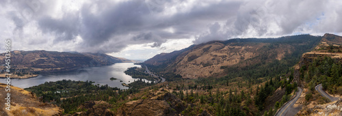 Super wide Panorama from Rowena Crest Viewpoint in Mosier, Oregon