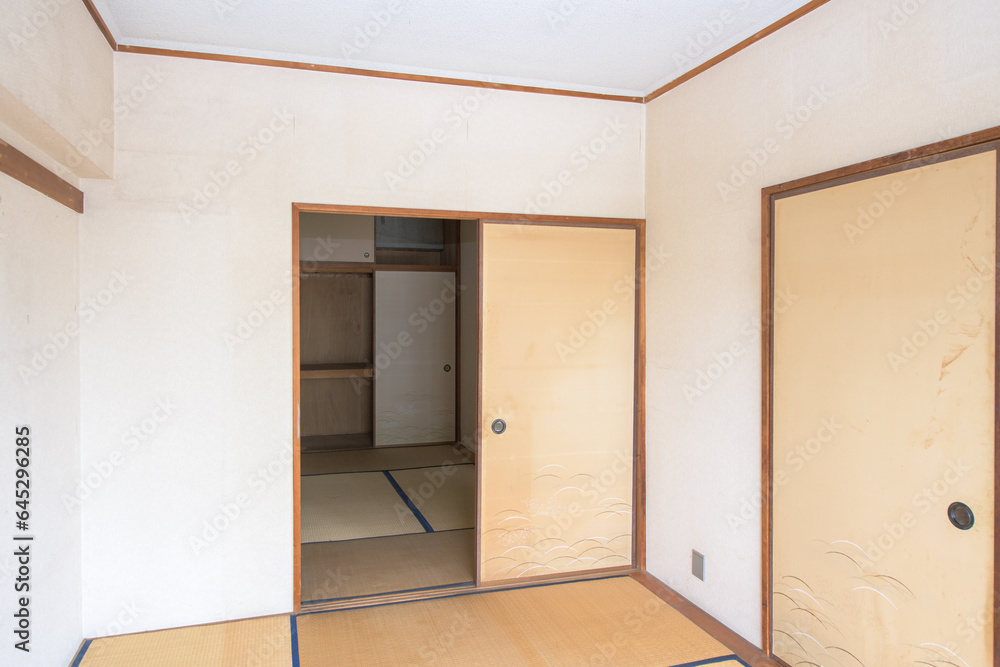 リフォーム前の中古マンションの一室 リフォーム前の中古マンションの一室