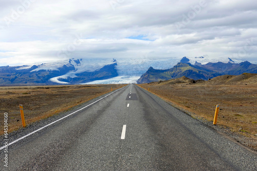 Straight road towards the impressive Vatnajökull, the largest ice cap in Iceland 