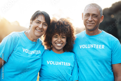 фотографія Nature, portrait and happy people, group and volunteer for community service, solidarity or NGO teamwork