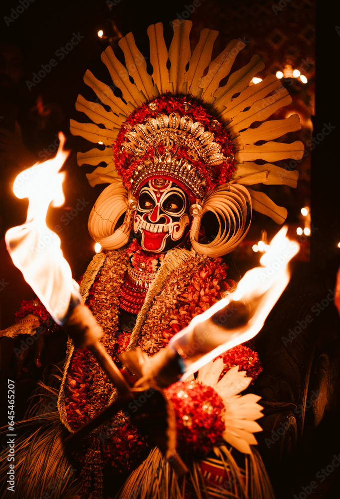 Obraz premium Theyyam Thira ( Malabar Festival )