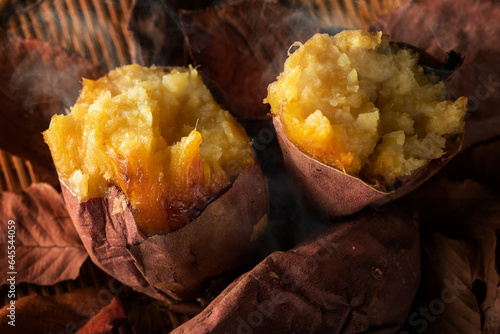 熱々、ほっくほくの石焼芋