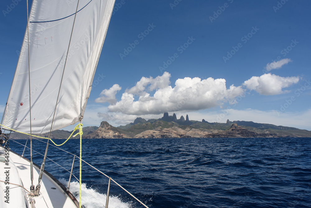 Obraz premium Sailing to Ua Po in the marquesas
