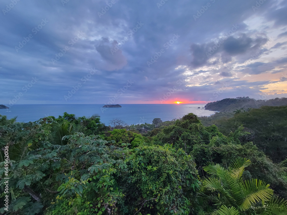 Obraz premium Sunset on a tropical beach