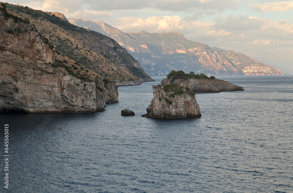 Marina del Cantone - Scogli di Scruopolo e Isca dal sentiero al tramonto