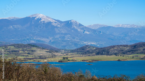 Paysage d'hiver dans la région du Latium en Italie © PPJ