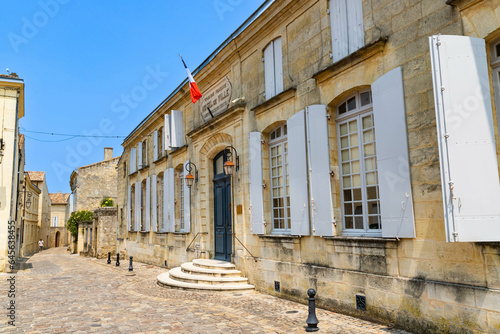 Fototapeta Naklejka Na Ścianę i Meble -  Saint-Emilion City Hall, Gironde, France
