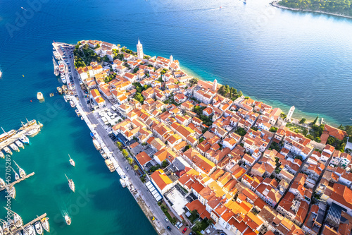 Obraz na płótnie Historic town of Rab aerial view, Island of Rab w salonie
