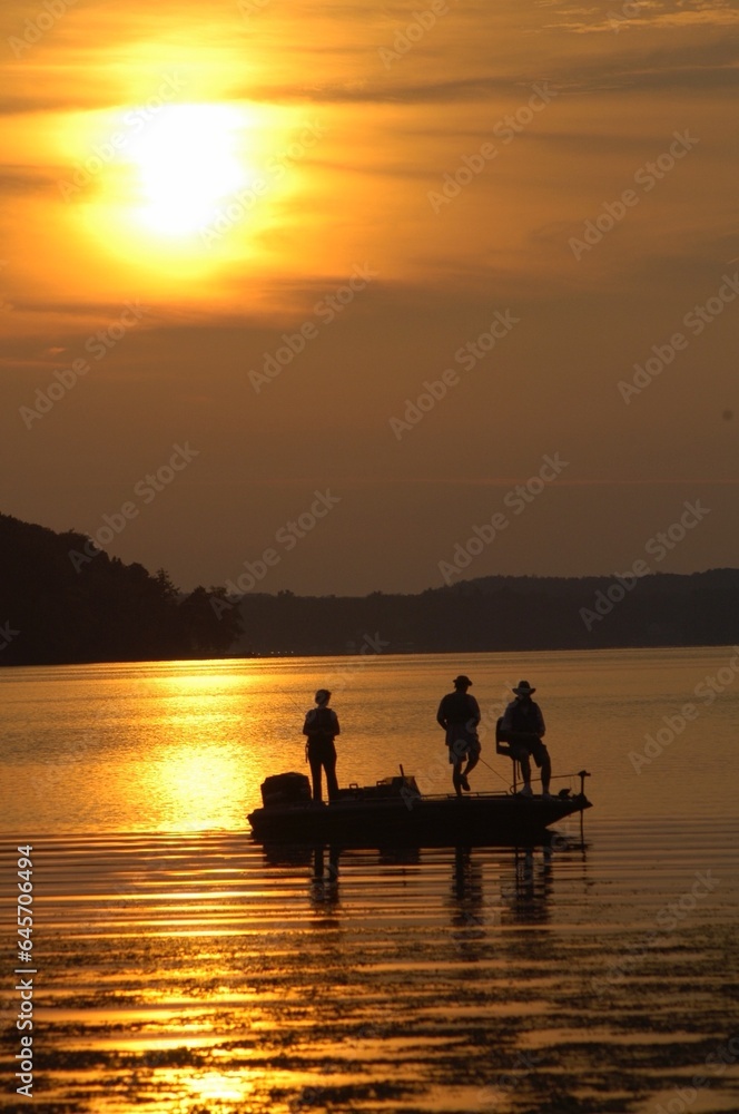 Fototapeta premium Sunset on Hamlin Lake 