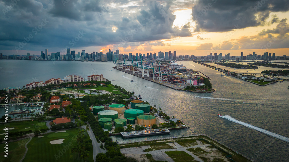 Obraz premium Aerial of Miami downtown skyline view from port and miami south beach florida drone photography at sunset