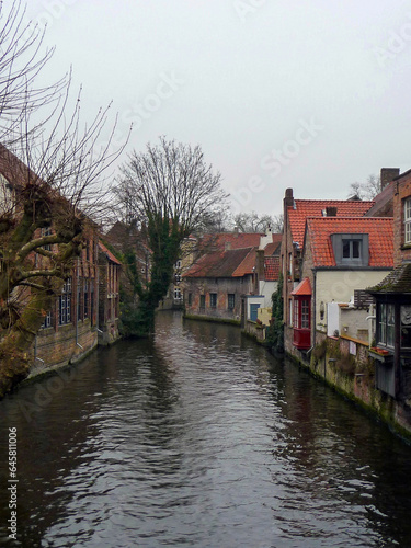 Fototapeta Naklejka Na Ścianę i Meble -  Canal in the old town of Bruges, Belgium